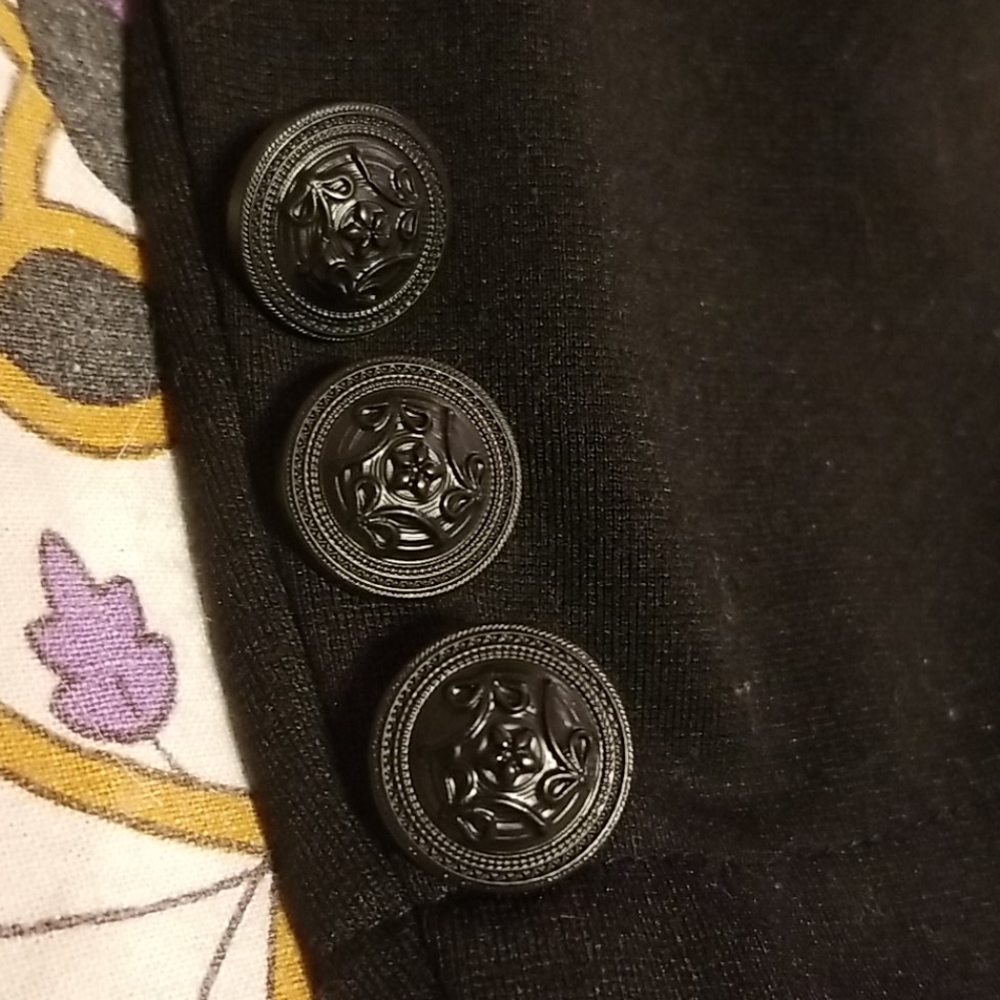 Button-Close Form-Fitting Blazer - Picture 2 of 3